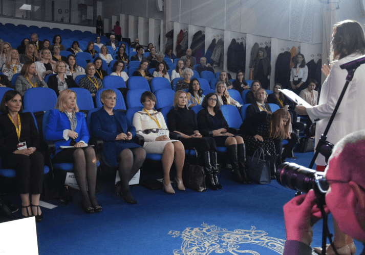 3 razlogi za napredno voditeljstvo zdaj: Ženske v energetiki ’24