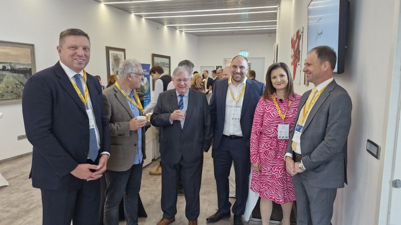 Energetika in pravo ’26: Papir prenese vse. Električno omrežje ne.